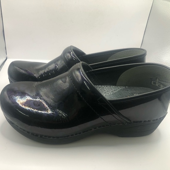 Dansko professional size 40 Glossy Patent leather look US9.5-10 - Picture 2 of 7